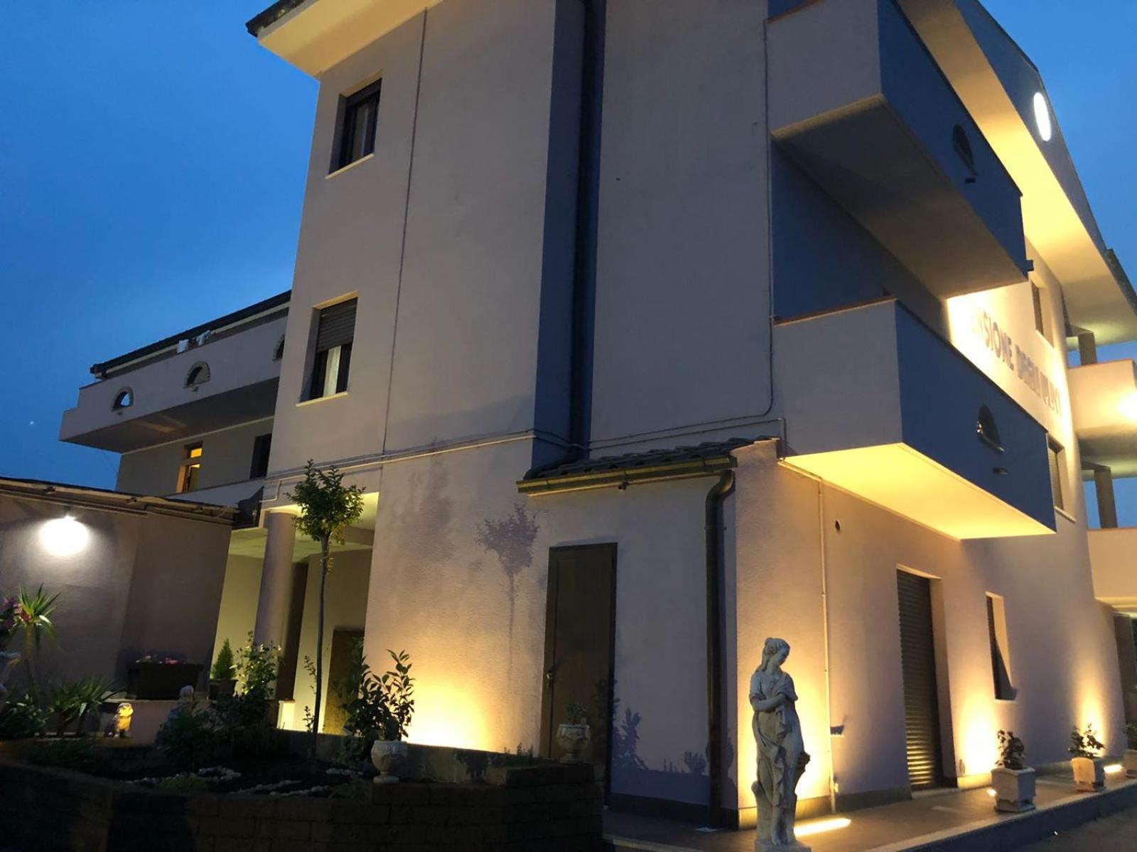 Pensione Degli Ulivi Porto SantʼElpidio Exterior foto