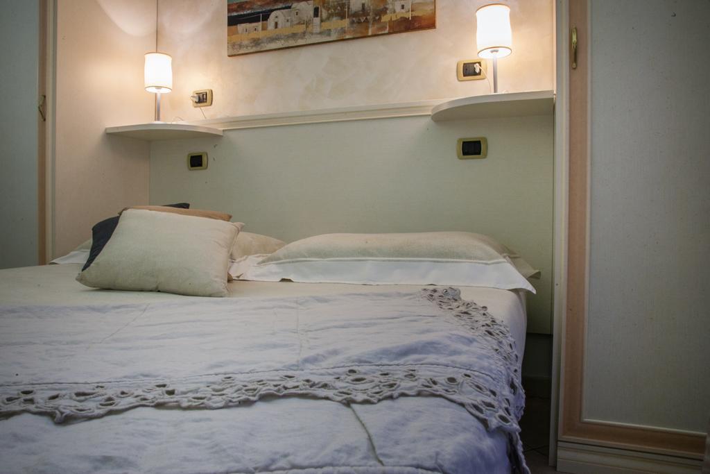 Pensione Degli Ulivi Porto SantʼElpidio Zimmer foto